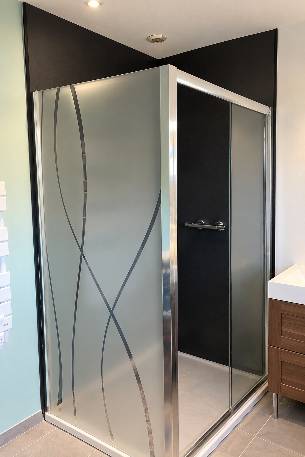 Salle de bain après pose de la nouvelle douche